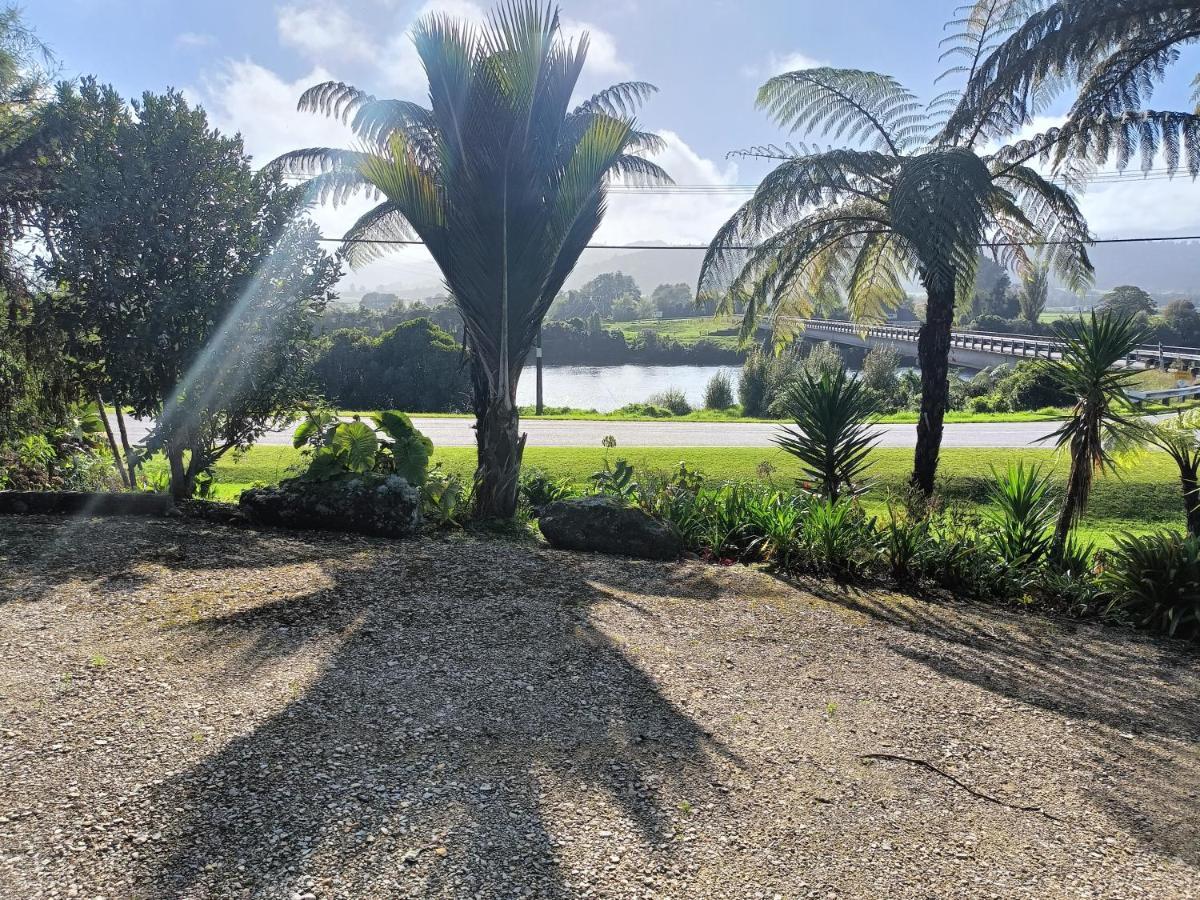 Riverstone Retreat Karamea Exteriér fotografie
